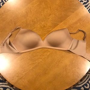 Victoria’s Secret nude bra 34DD